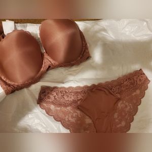 VICTORIA’S SECRET DREAM ANGELS DEMI BRA AND PANTY SET